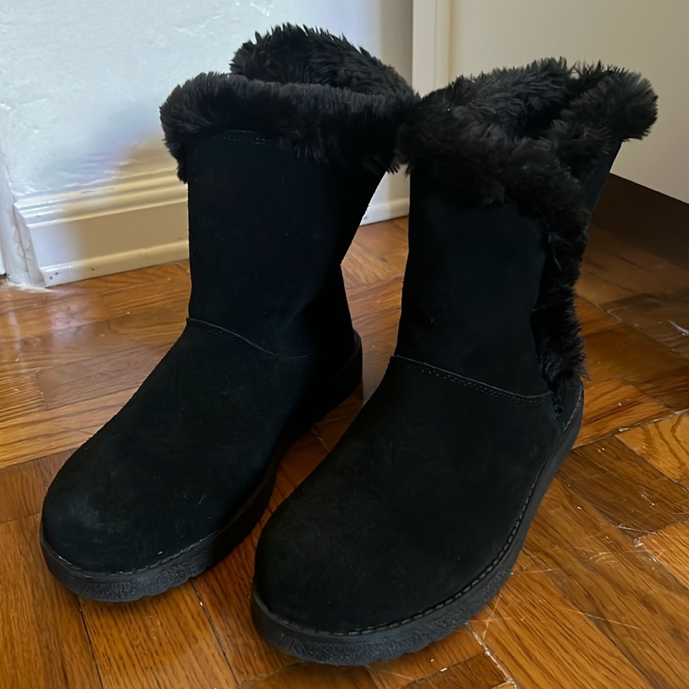 Warm fuzzy winter boots